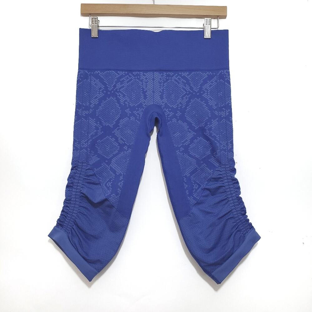 Lululemon | In The Flow Crop II Heathered Sapphire Blue Snakeskin Pattern